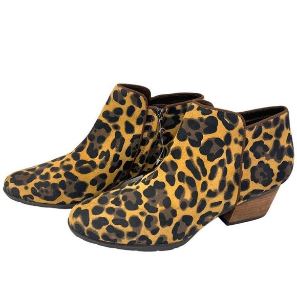 Blondo Villa Waterproof Ankle Bootie Cheetah Animal Print Suede Leather Size 10 - Picture 3 of 10